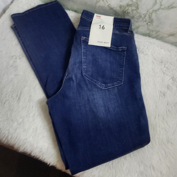 WARP + WEFT Denver Slim Bootcut Jeans - Picture 1 of 16